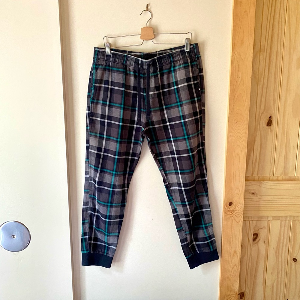 Hollister Men’s Flannel Sleep Joggers